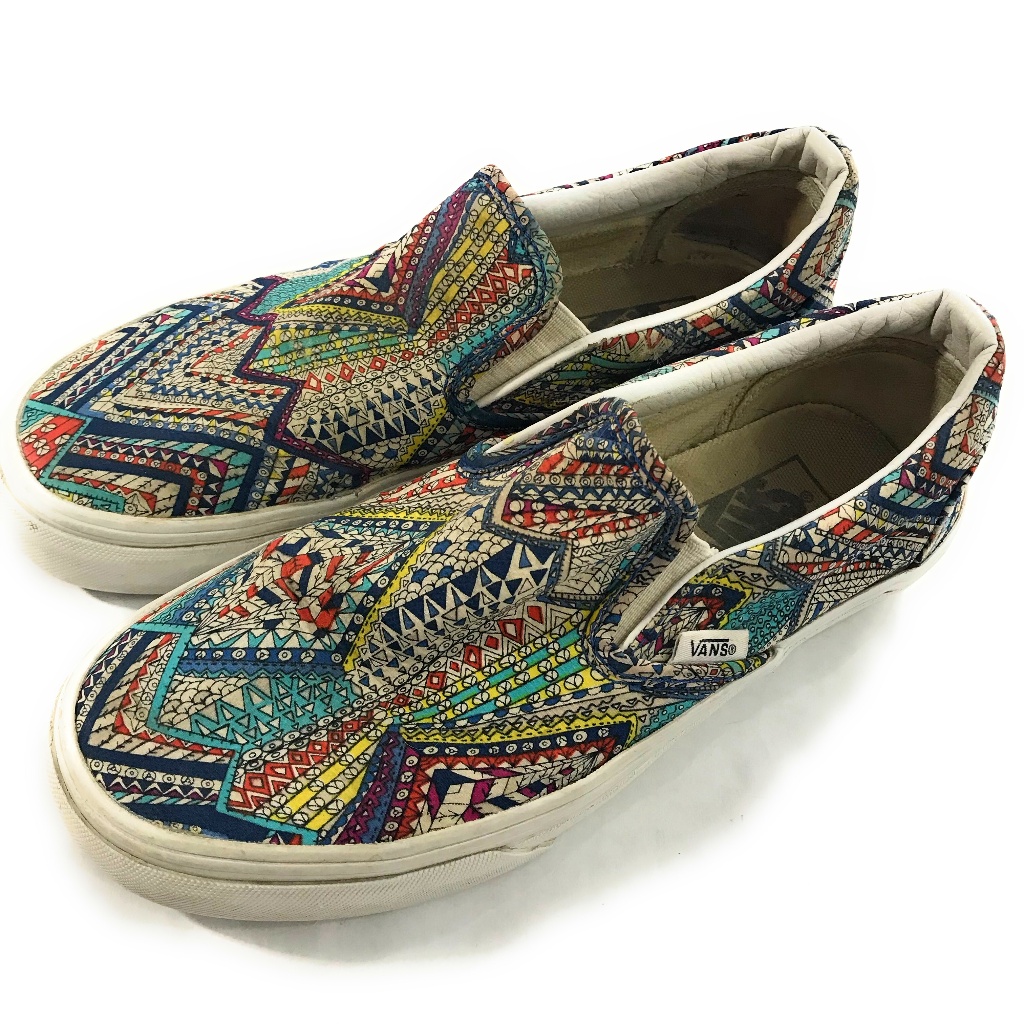Van's Womens Multi-Colored Slip On Sneakers, 7.5